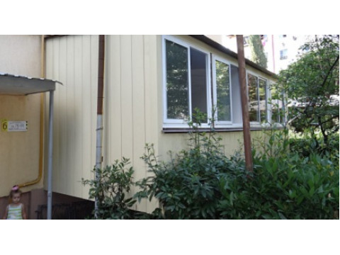 Навесной балкон расширяет горизонты планировки помещения