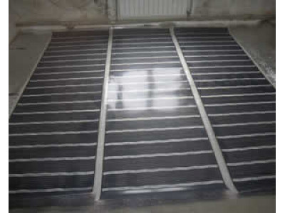 Пленочный пол в строящемся коттедже