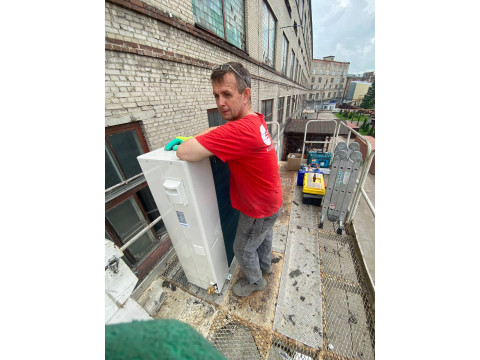 Кондиционеры в Новосибирском Электровакуумном заводе: Подвиг монтажников