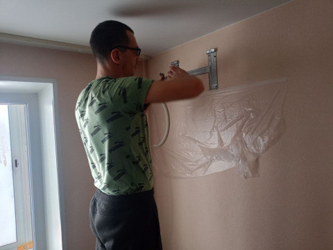 Сергей и его опыт установки кондиционера Loriot Neon 12 invertor в Томске