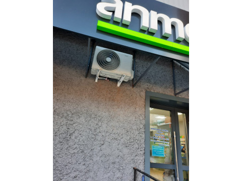 Профессиональный монтаж сплит-системы Бирюса B-12SPR/B-12SPQ в аптеке «Лека» на улице Фрунзе, 100 в Томске