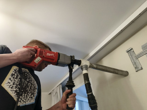 Станислав выбирает кондиционер Loriot Neon Inverter 12: профессиональная установка на утепленной лоджии