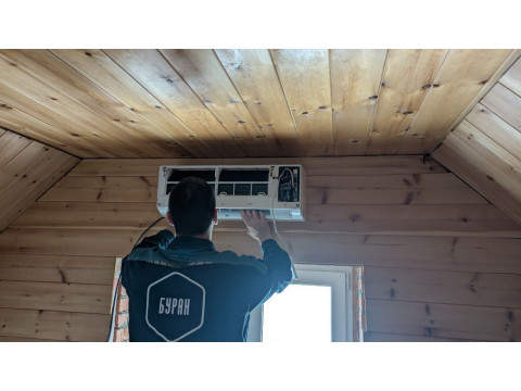 Установка кондиционера в частном доме в Томске: готовимся к лету зимой