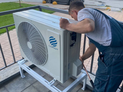 Установка сплит-системы Loriot LAC-24AJI в салоне красоты Ns lab — работа компании «Буран»