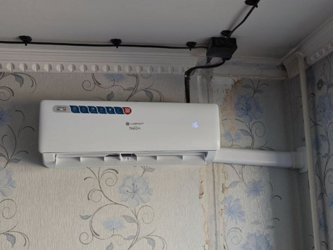 Установка кондиционера Loriot LAC-09TA Neon для клиента Ильи — быстрый монтаж от компании "Буран"