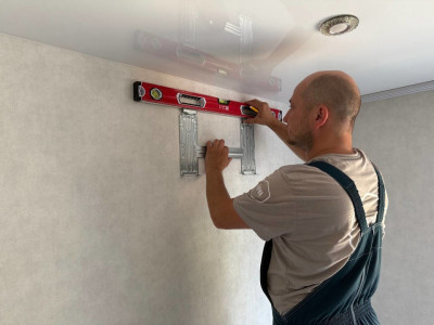 Установили кондиционер Royal Thermo на кухне постоянной клиентки Юлии в Новосибирске — уже четвёртый в этой квартире!