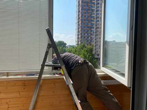 Монтаж двух инверторных сплит-систем Haier Coral с выносом наружных блоков на лоджию — кейс Юлии