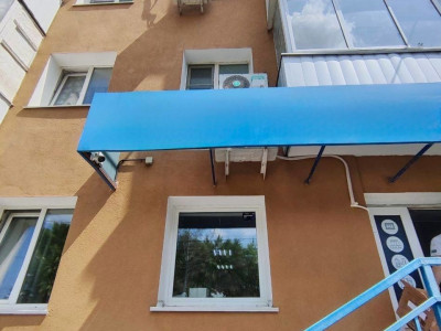 Монтаж кондиционера Breeon Prisma 18 для офиса компании «100 решений» в Барнауле на проспекте Ленина 144