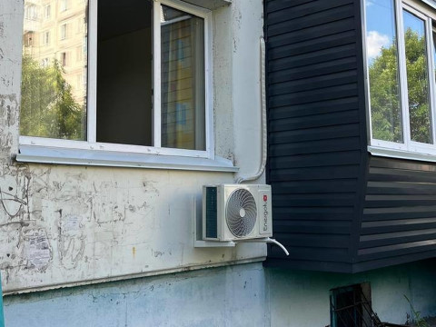 Установка кондиционера Energolux SAS09L4 в Бийске — комфорт за два часа для семьи Константина Александровича