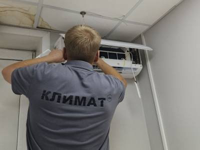 Сервисное обслуживание кондиционеров и помп для ООО ДМГ: работа бригады Артёма и Александра