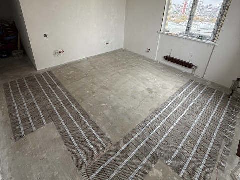 Установка тёплого пола Ergert EXTRA-150 во всей квартире Натальи на ул. Залесского, г. Новосибирск — идеальное решение без потери высоты пола